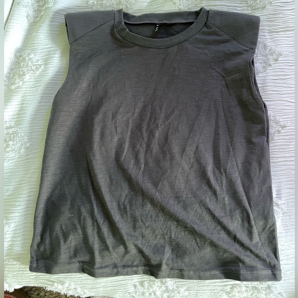 Regular grey t-shirt